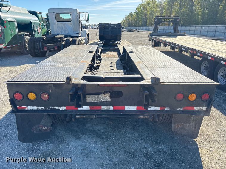 image for item YA2747 2015 Globe lowboy equipment trailer
