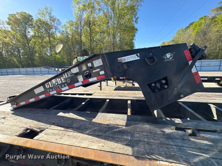 image for item YA2747 2015 Globe lowboy equipment trailer