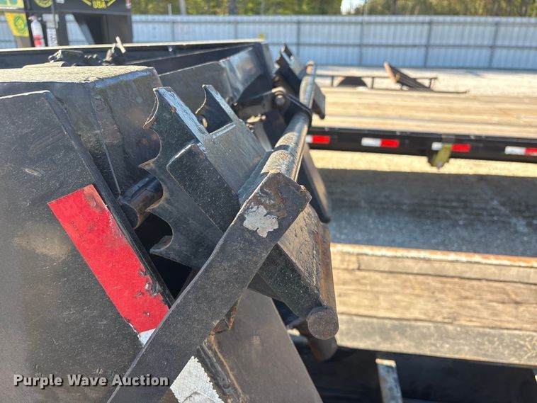 image for item YA2747 2015 Globe lowboy equipment trailer