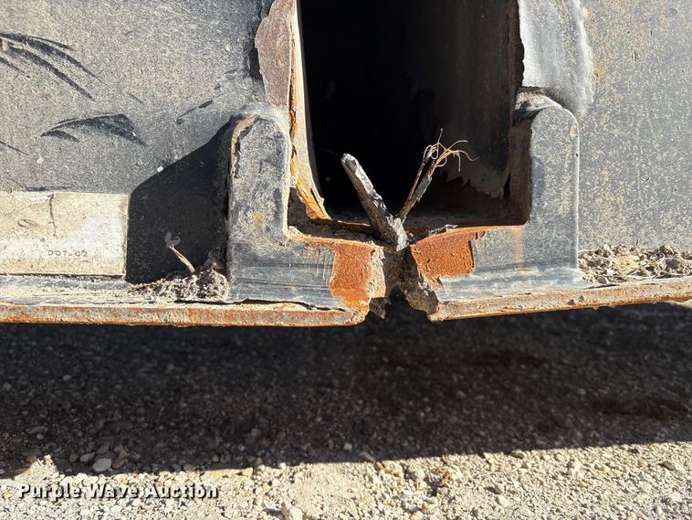 image for item YA2747 2015 Globe lowboy equipment trailer