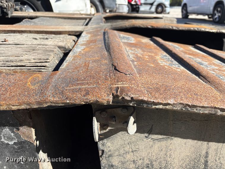 image for item YA2747 2015 Globe lowboy equipment trailer