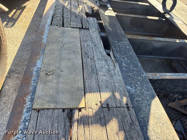 image for item YA2747 2015 Globe lowboy equipment trailer