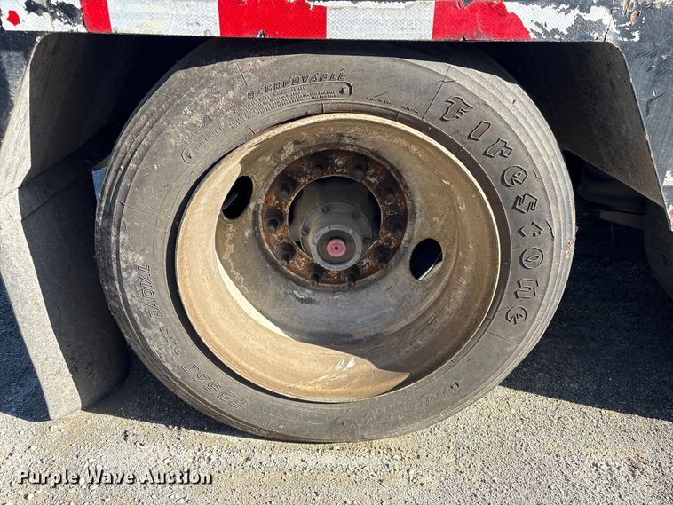 image for item YA2747 2015 Globe lowboy equipment trailer