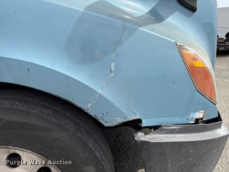 image for item YA2791 2020 Freightliner Cascadia semi truck