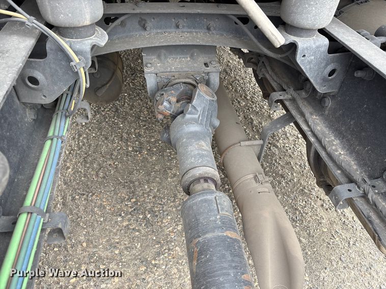 image for item YA2791 2020 Freightliner Cascadia semi truck