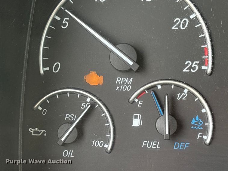 image for item YA2791 2020 Freightliner Cascadia semi truck