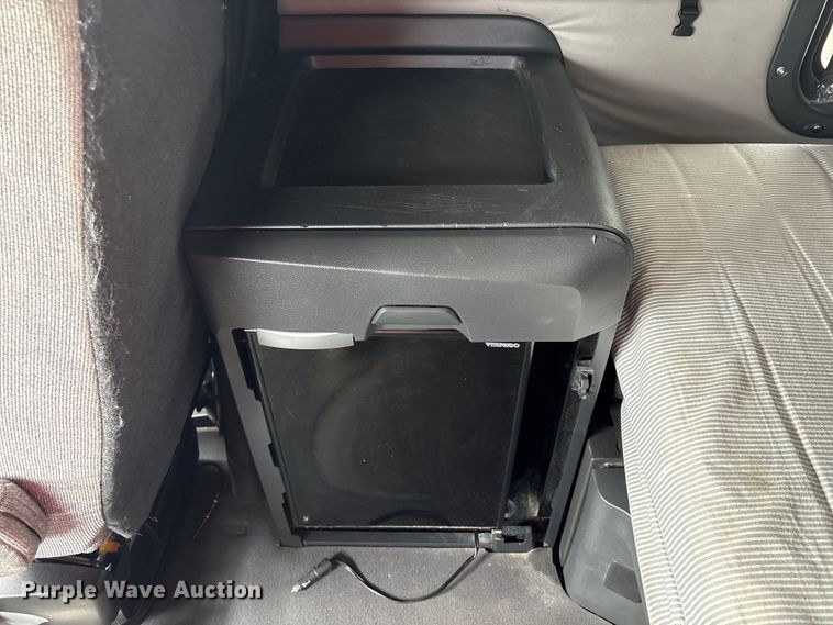 image for item YA2791 2020 Freightliner Cascadia semi truck