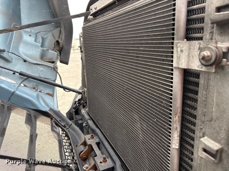 image for item YA2791 2020 Freightliner Cascadia semi truck