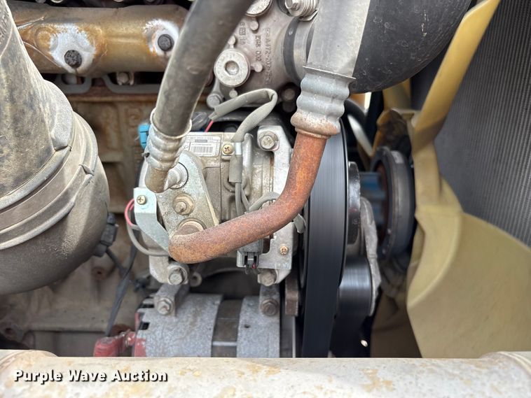 image for item YA2791 2020 Freightliner Cascadia semi truck