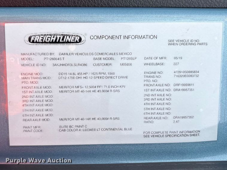 image for item YA2791 2020 Freightliner Cascadia semi truck