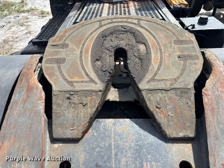 image for item YA2798 2003 Ottawa 30 yard truck