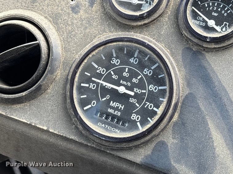 image for item YA2798 2003 Ottawa 30 yard truck