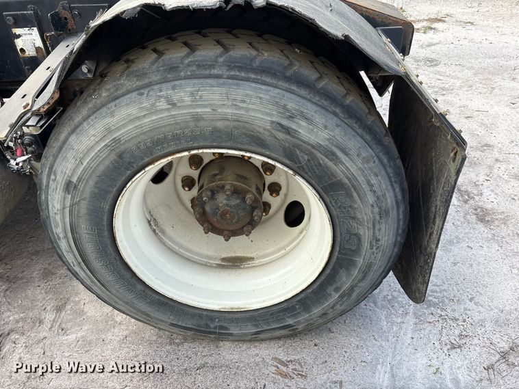 image for item YA2798 2003 Ottawa 30 yard truck