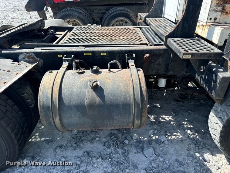 image for item YA2957 1996 Ottawa Commando 30 yard truck