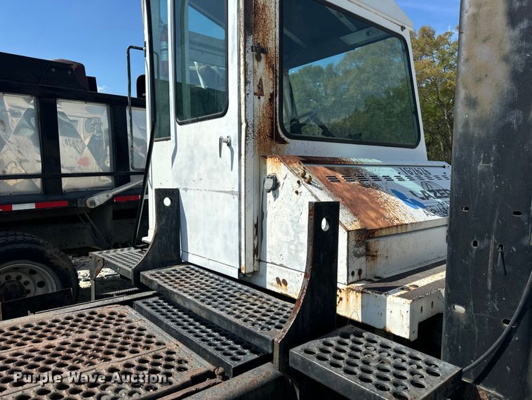 image for item YA2957 1996 Ottawa Commando 30 yard truck