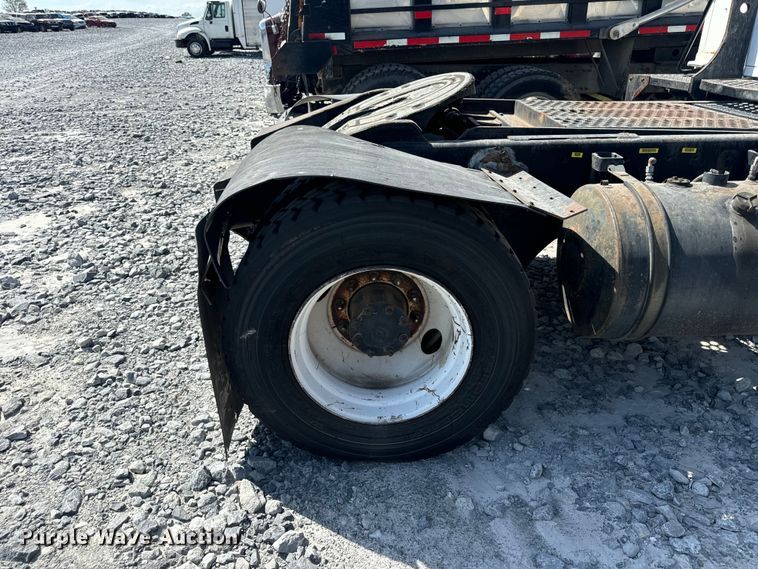 image for item YA2957 1996 Ottawa Commando 30 yard truck