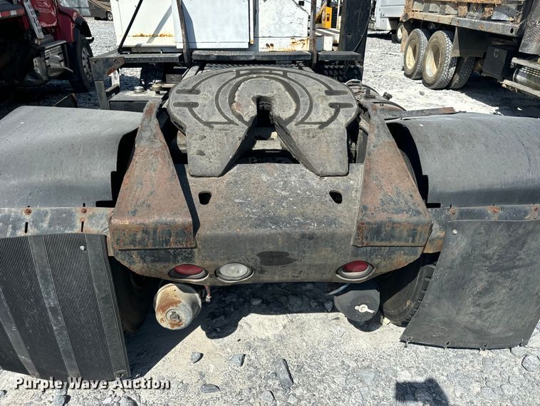 image for item YA2957 1996 Ottawa Commando 30 yard truck