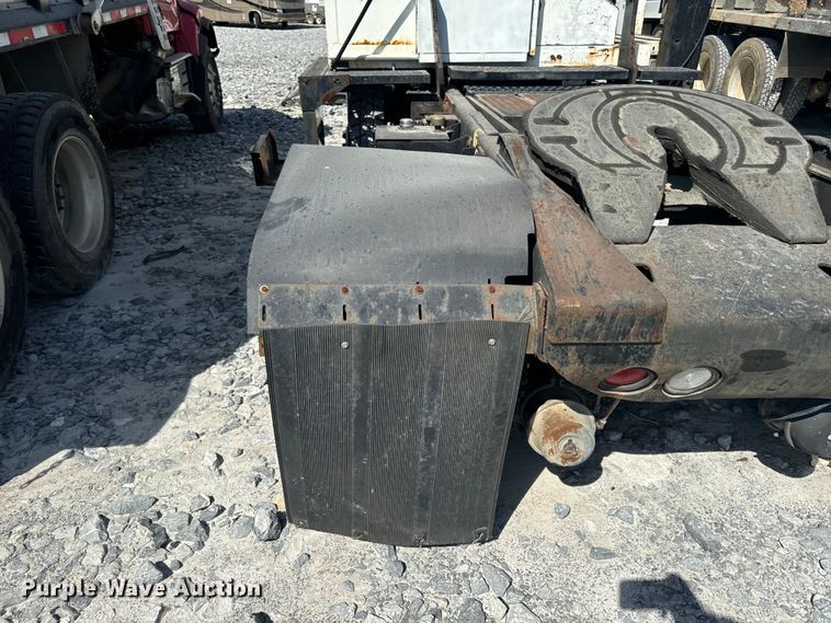 image for item YA2957 1996 Ottawa Commando 30 yard truck