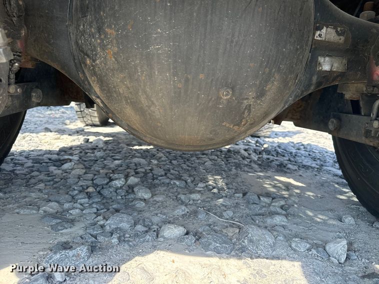 image for item YA2957 1996 Ottawa Commando 30 yard truck