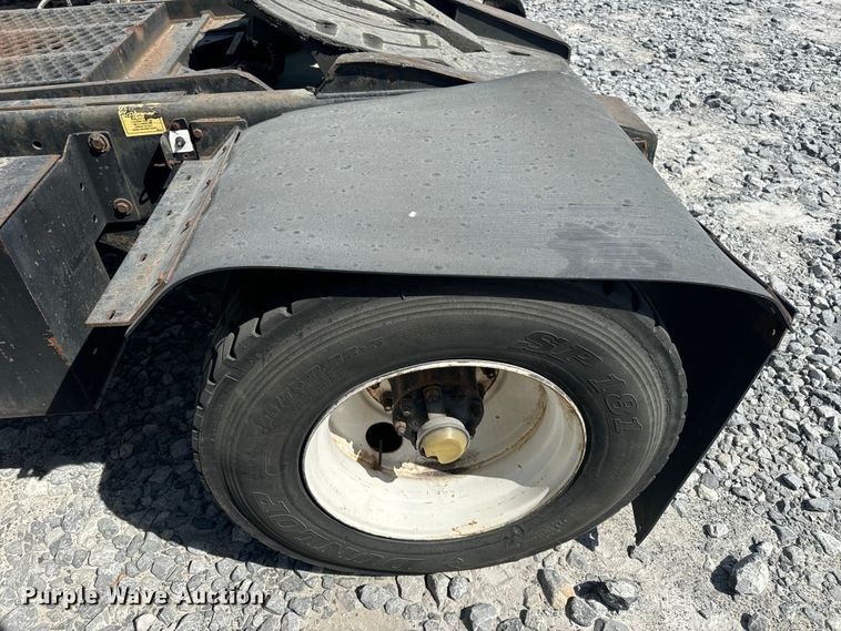 image for item YA2957 1996 Ottawa Commando 30 yard truck