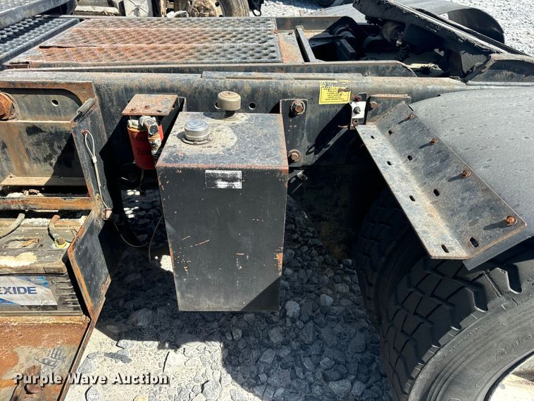 image for item YA2957 1996 Ottawa Commando 30 yard truck