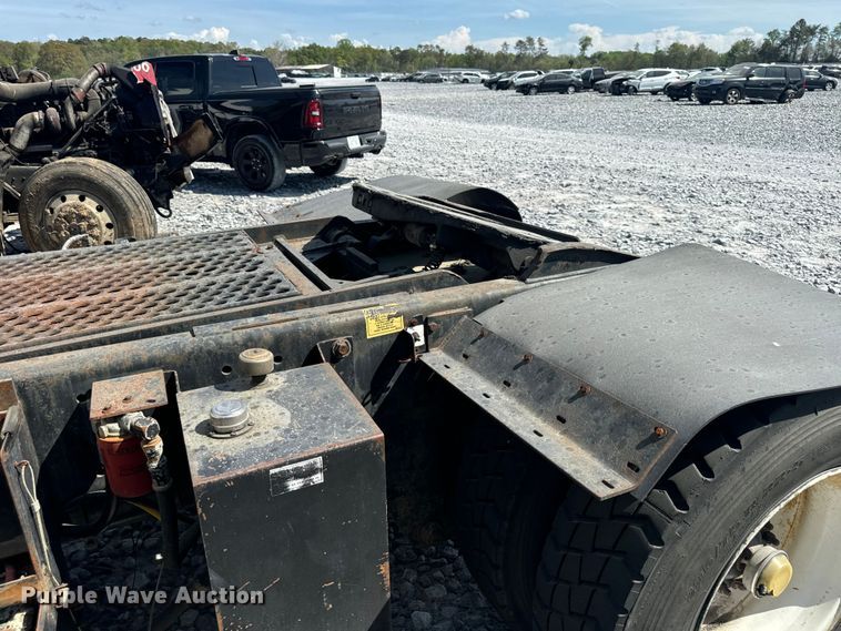 image for item YA2957 1996 Ottawa Commando 30 yard truck