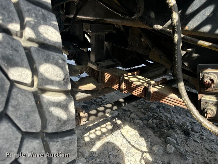 image for item YA2957 1996 Ottawa Commando 30 yard truck