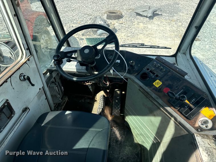 image for item YA2957 1996 Ottawa Commando 30 yard truck