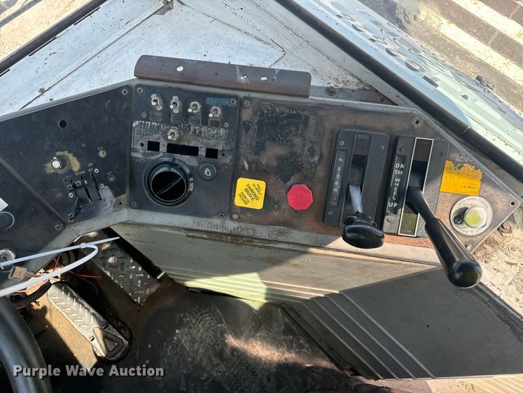 image for item YA2957 1996 Ottawa Commando 30 yard truck