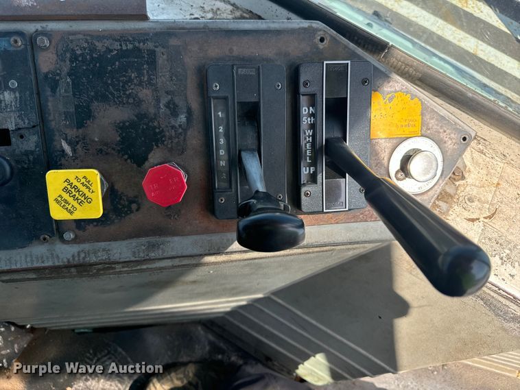 image for item YA2957 1996 Ottawa Commando 30 yard truck