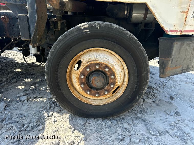 image for item YA2957 1996 Ottawa Commando 30 yard truck