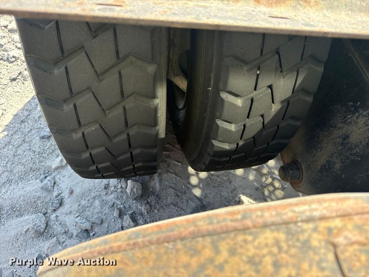 image for item YA2957 1996 Ottawa Commando 30 yard truck