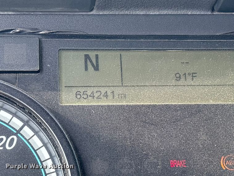 image for item YA3020 2015 Freightliner Cascadia semi truck