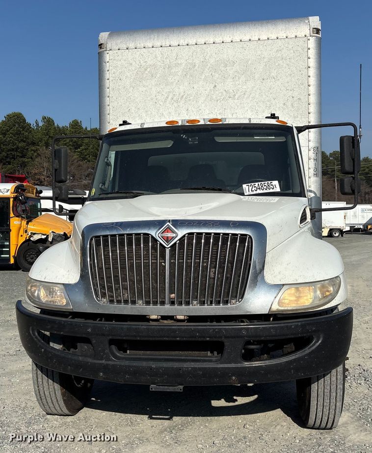 image for item YA6108 2018 International 4300 box truck
