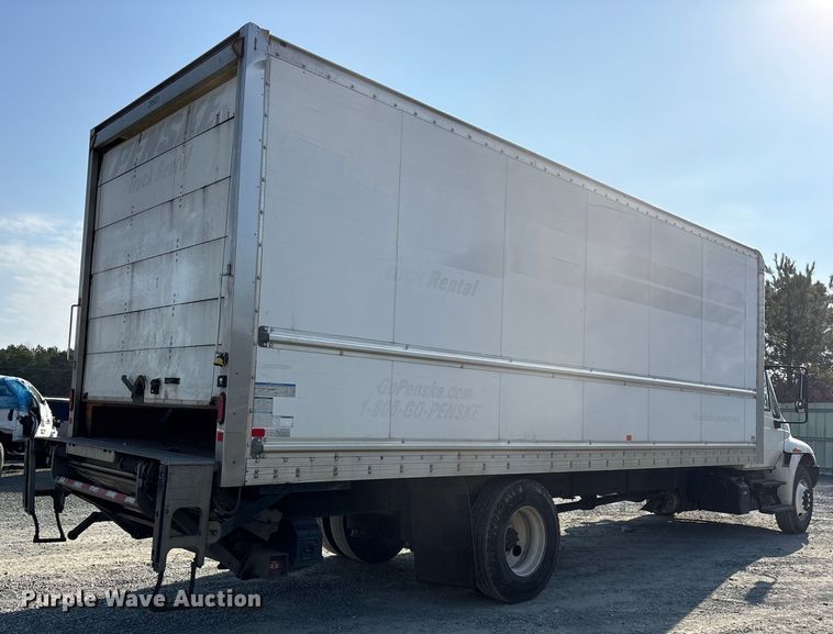image for item YA6108 2018 International 4300 box truck