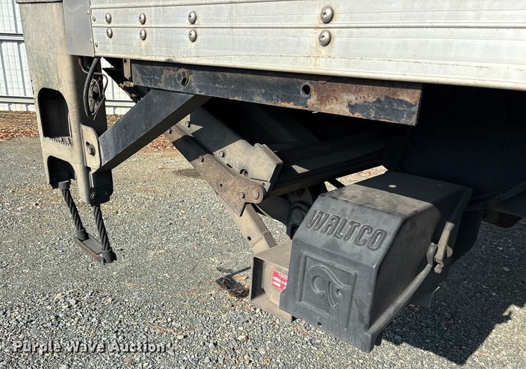 image for item YA6108 2018 International 4300 box truck