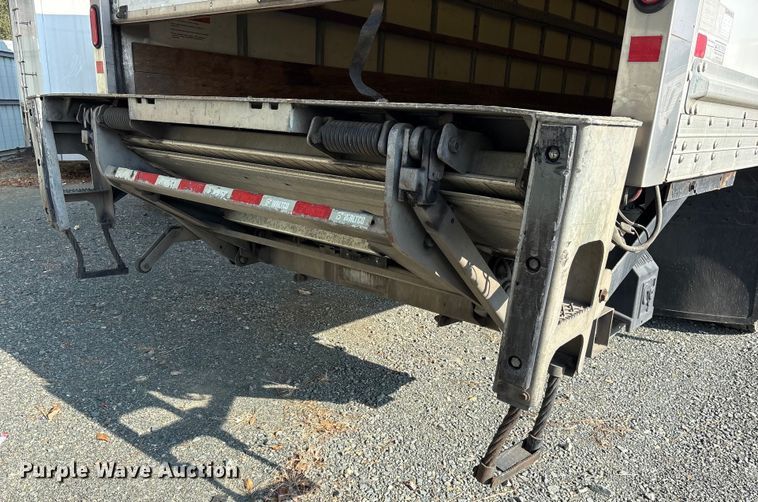 image for item YA6108 2018 International 4300 box truck