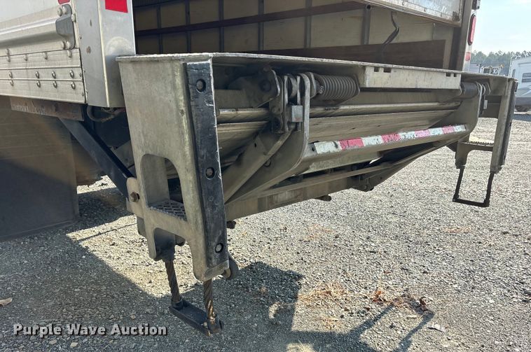 image for item YA6108 2018 International 4300 box truck