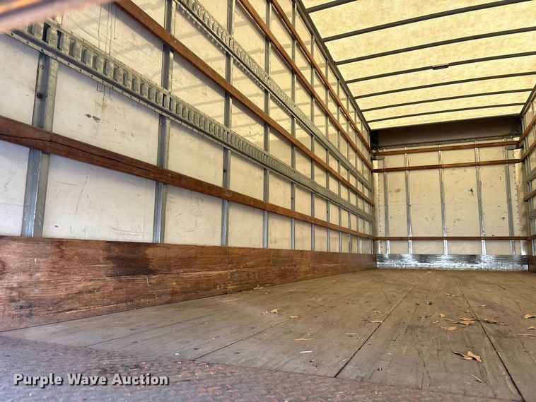 image for item YA6108 2018 International 4300 box truck