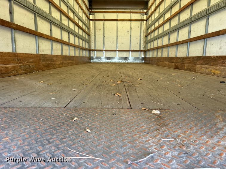 image for item YA6108 2018 International 4300 box truck