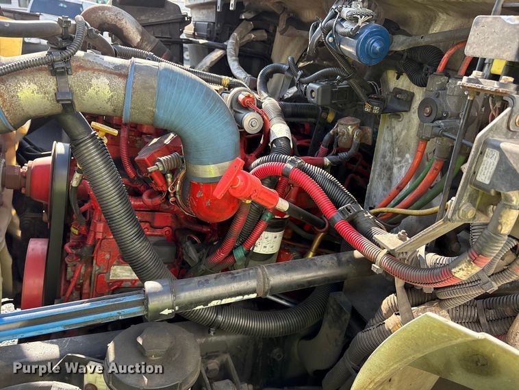 image for item YA6108 2018 International 4300 box truck