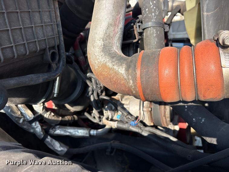 image for item YA6108 2018 International 4300 box truck