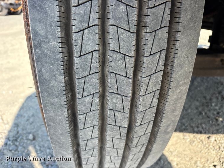 image for item YA6108 2018 International 4300 box truck