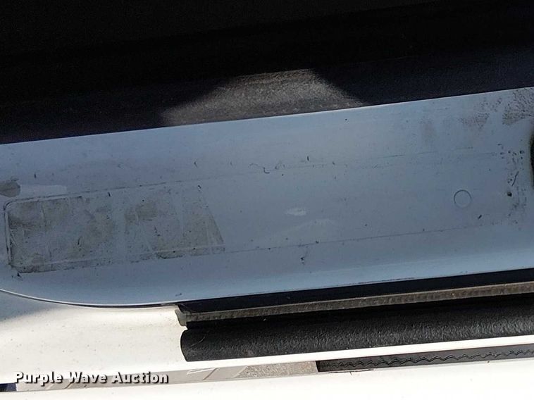 image for item YA6109 2019 Peterbilt 579 truck cab and chassis