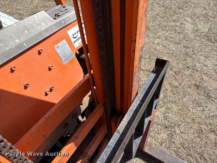image for item DH1957 Toyota 4FG20 forklift
