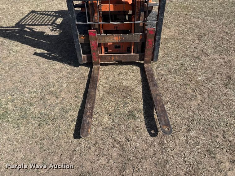 image for item DH1957 Toyota 4FG20 forklift