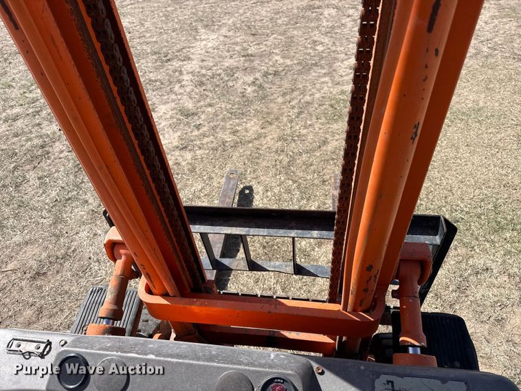 image for item DH1957 Toyota 4FG20 forklift
