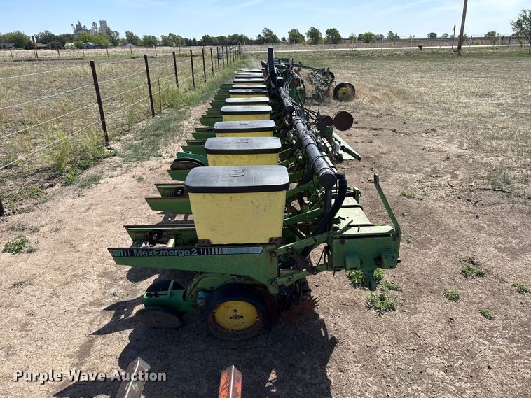 image for item DH1958 John Deere 7300 no-till planter