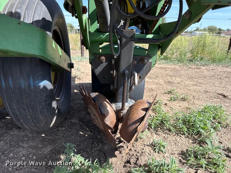 image for item DH1958 John Deere 7300 no-till planter