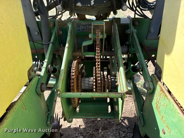 image for item DH1958 John Deere 7300 no-till planter